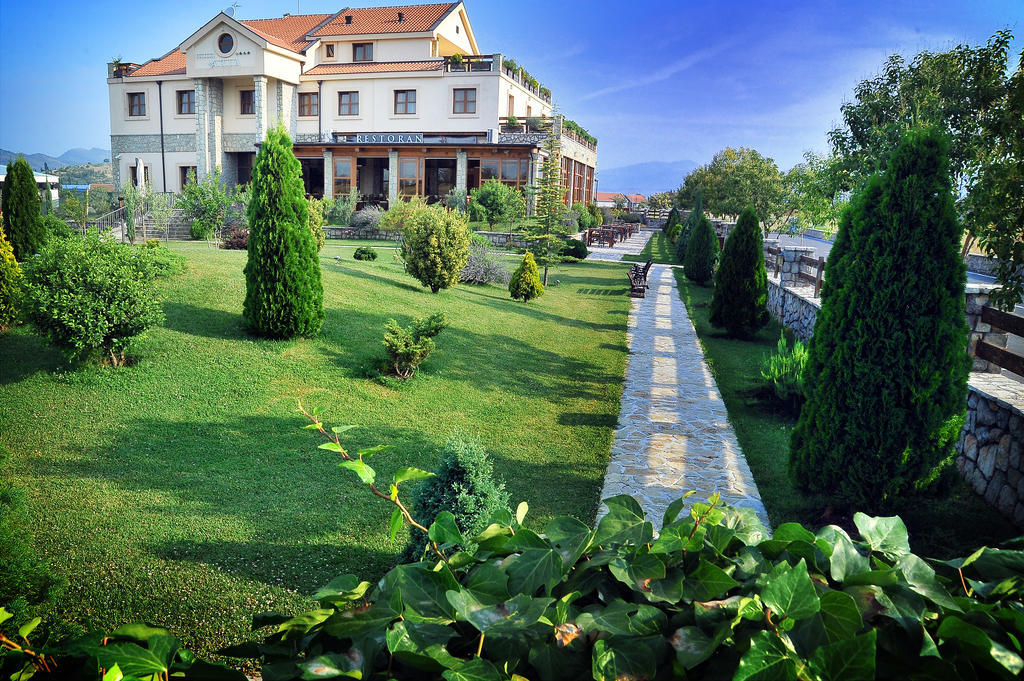Hotel Aria Mitrovici  Exterior foto