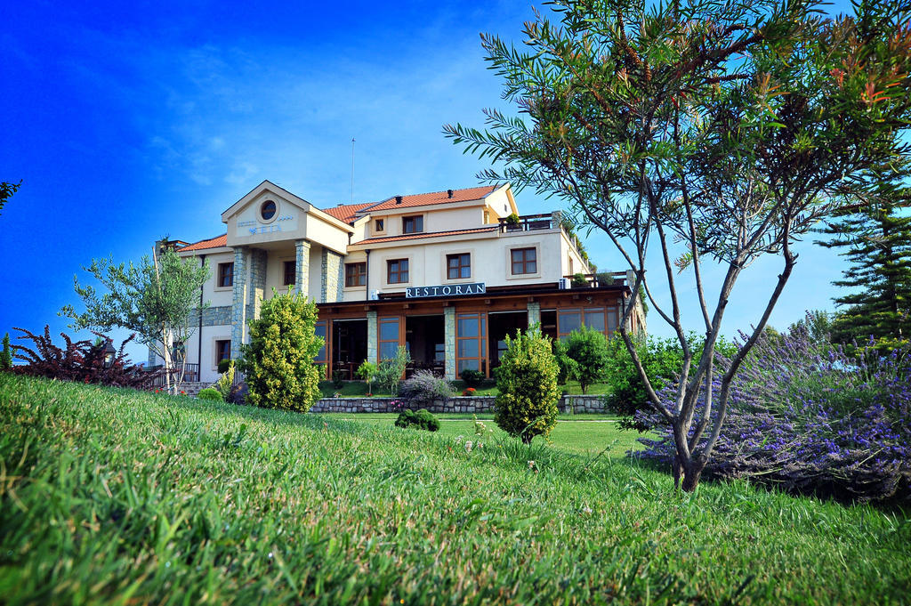 Hotel Aria Mitrovici  Exterior foto